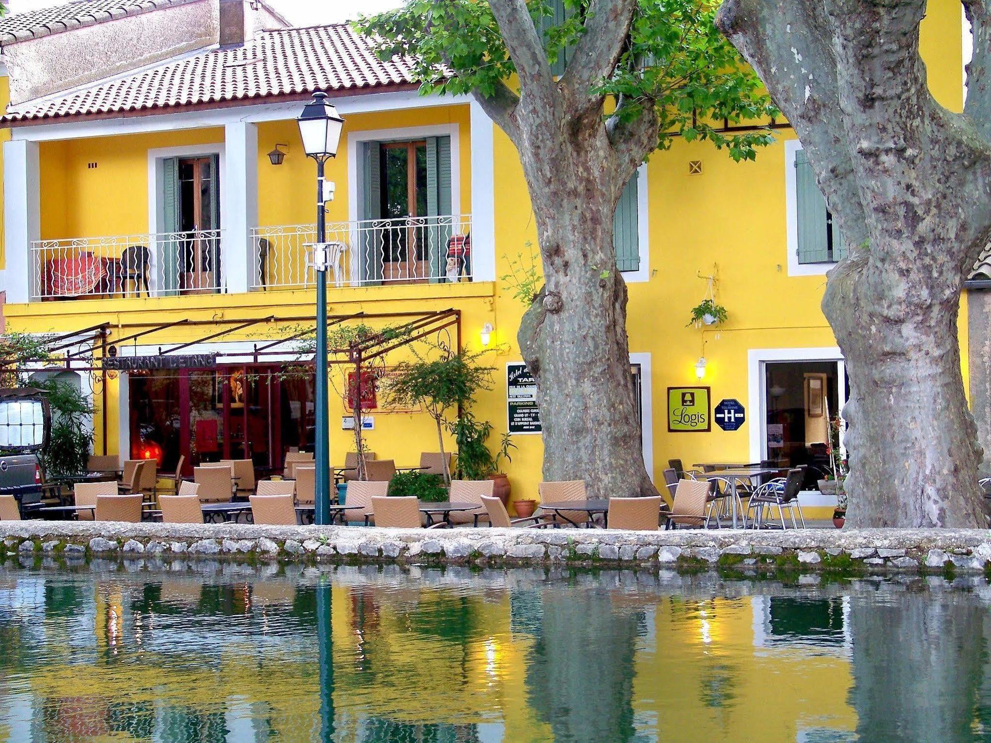 קוקורון Logis Hotel De L'Etang מראה חיצוני תמונה