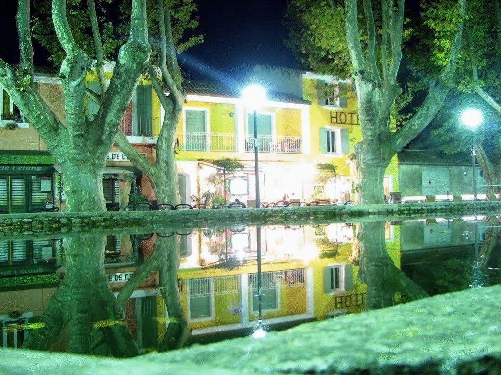 קוקורון Logis Hotel De L'Etang מראה חיצוני תמונה