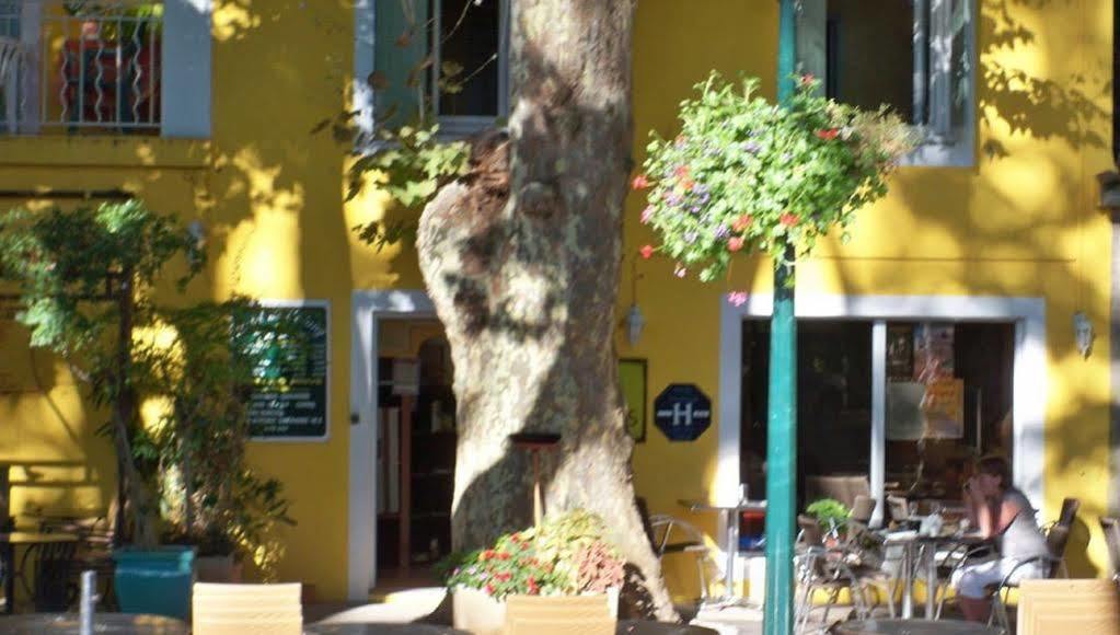 קוקורון Logis Hotel De L'Etang מראה חיצוני תמונה